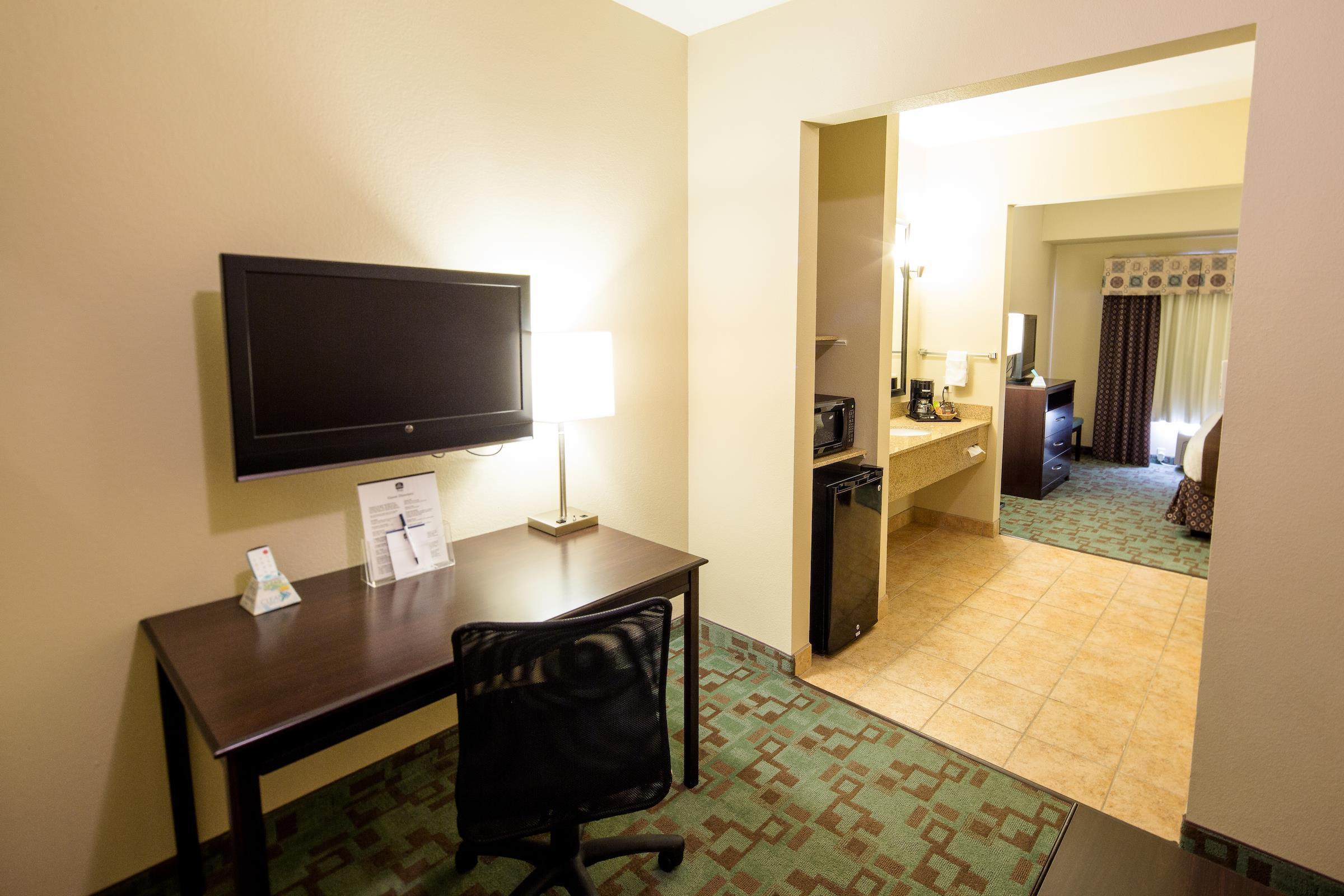 Best Western Plus Eastgate Inn & Suites Вічіта Екстер'єр фото