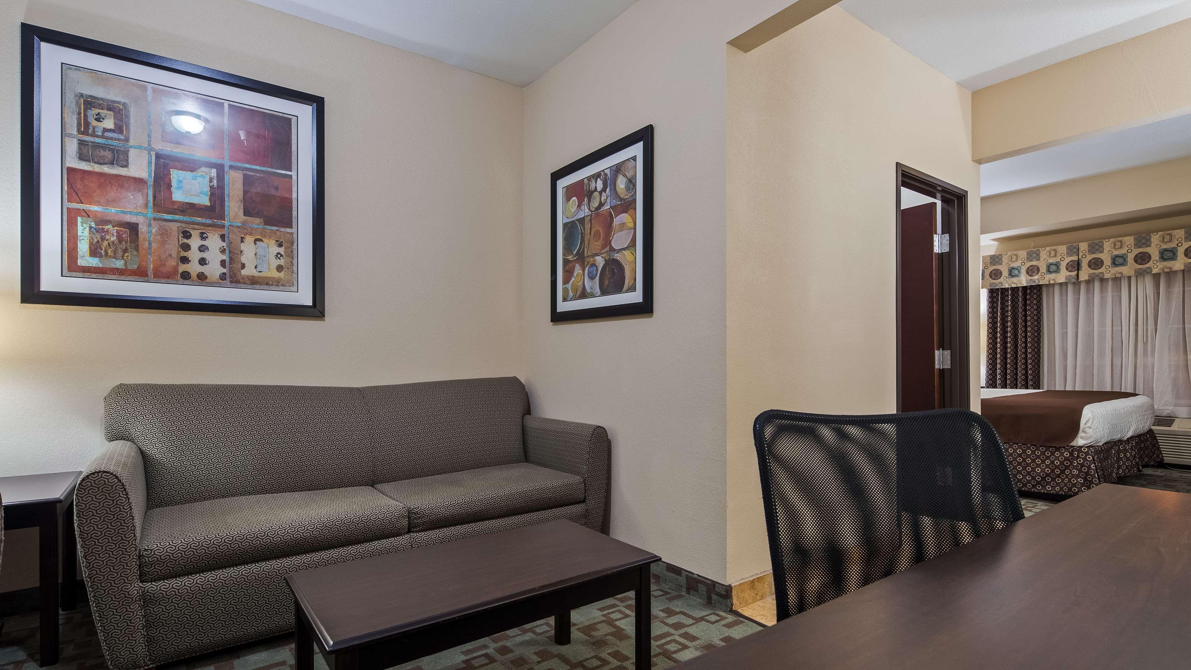 Best Western Plus Eastgate Inn & Suites Вічіта Екстер'єр фото