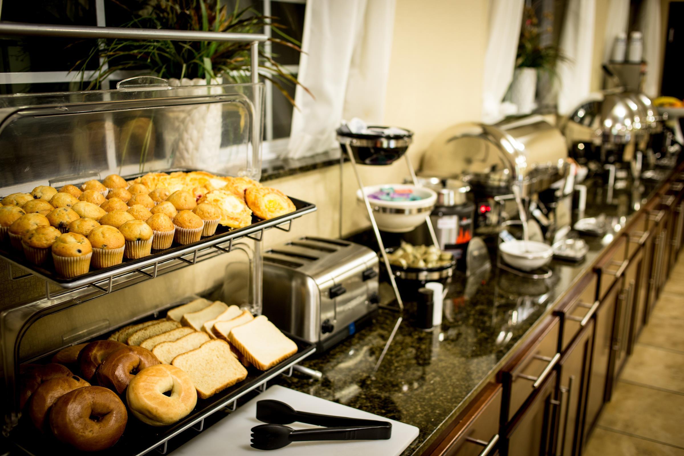 Best Western Plus Eastgate Inn & Suites Вічіта Екстер'єр фото