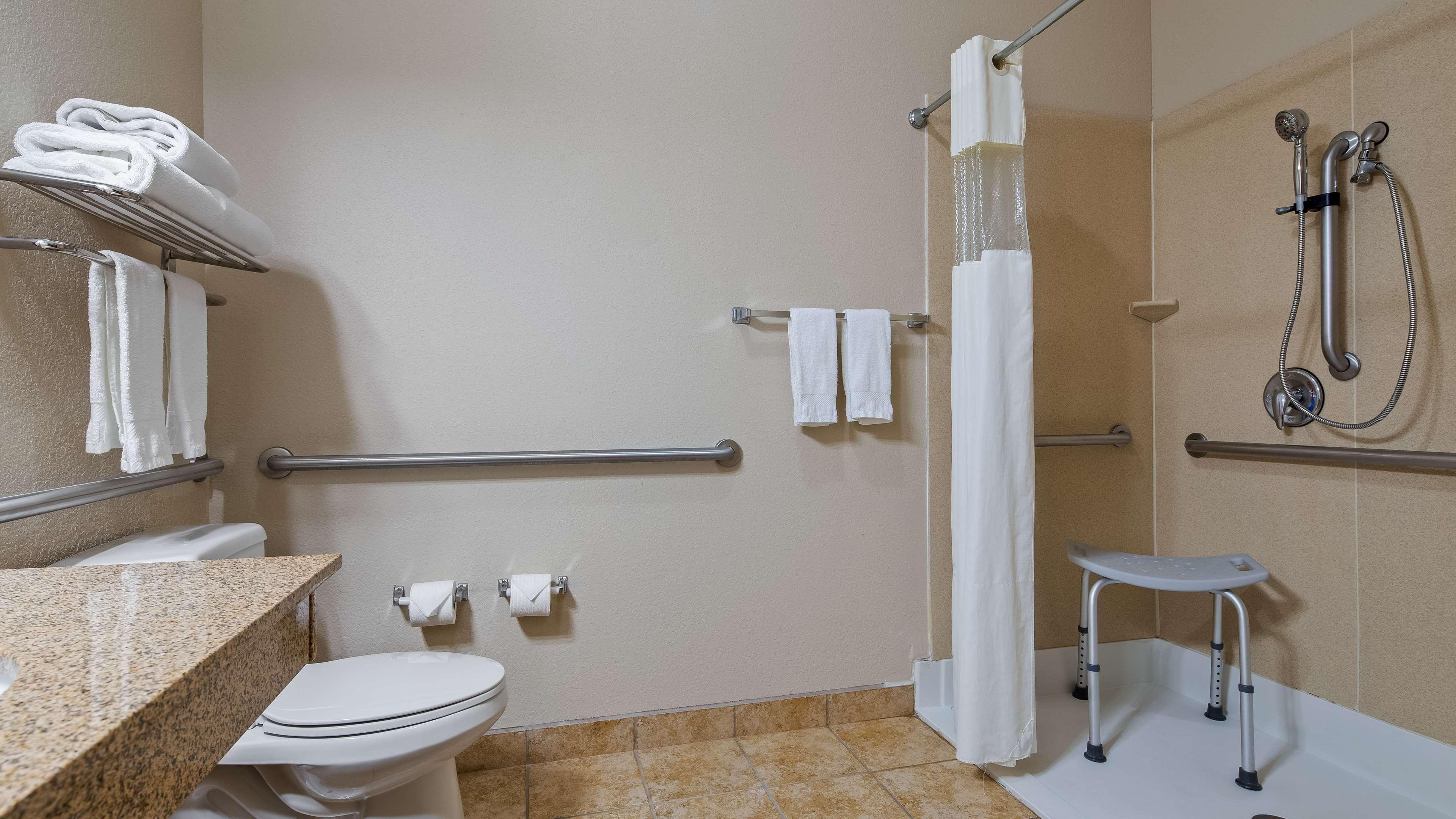 Best Western Plus Eastgate Inn & Suites Вічіта Екстер'єр фото