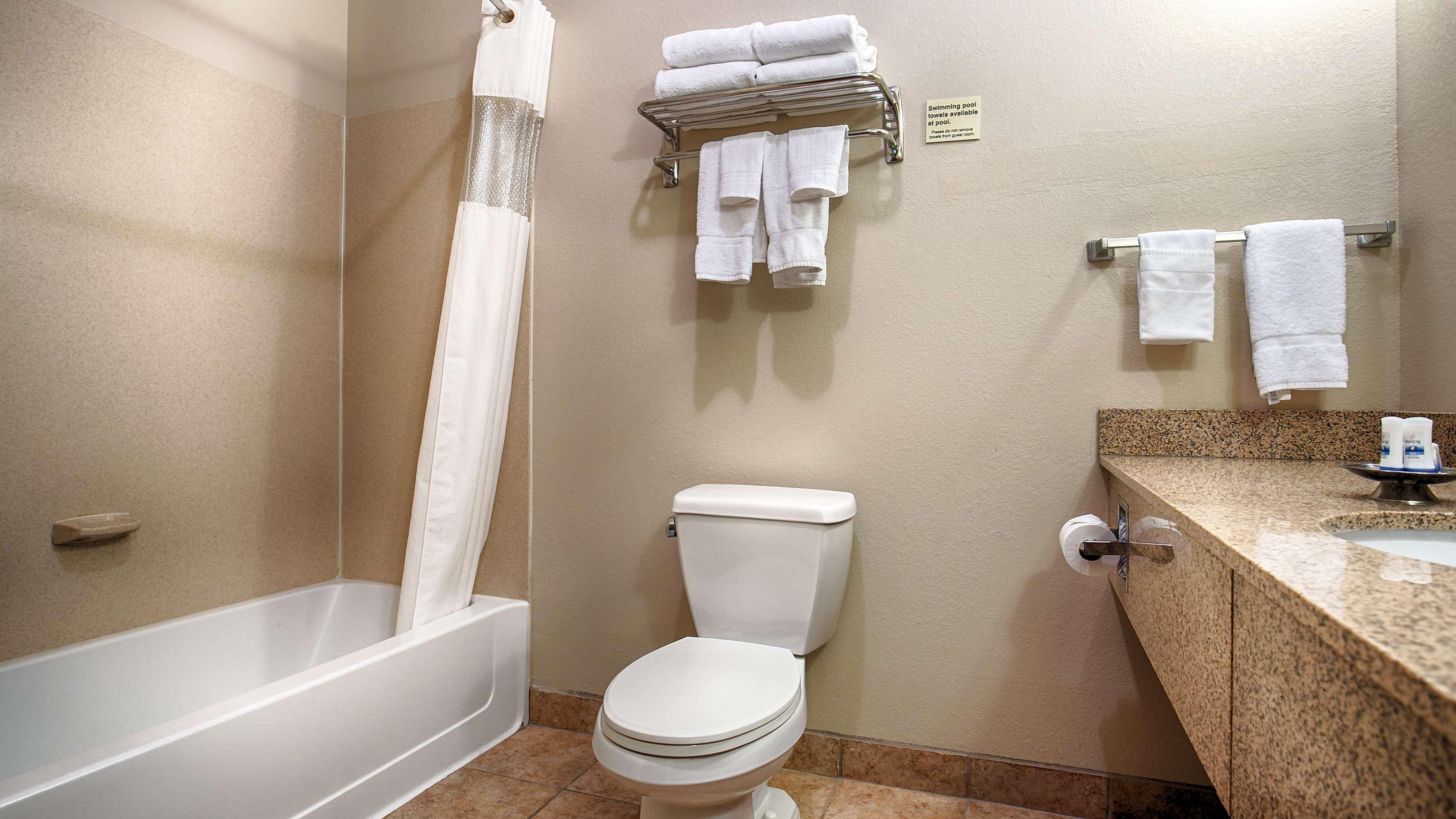 Best Western Plus Eastgate Inn & Suites Вічіта Екстер'єр фото