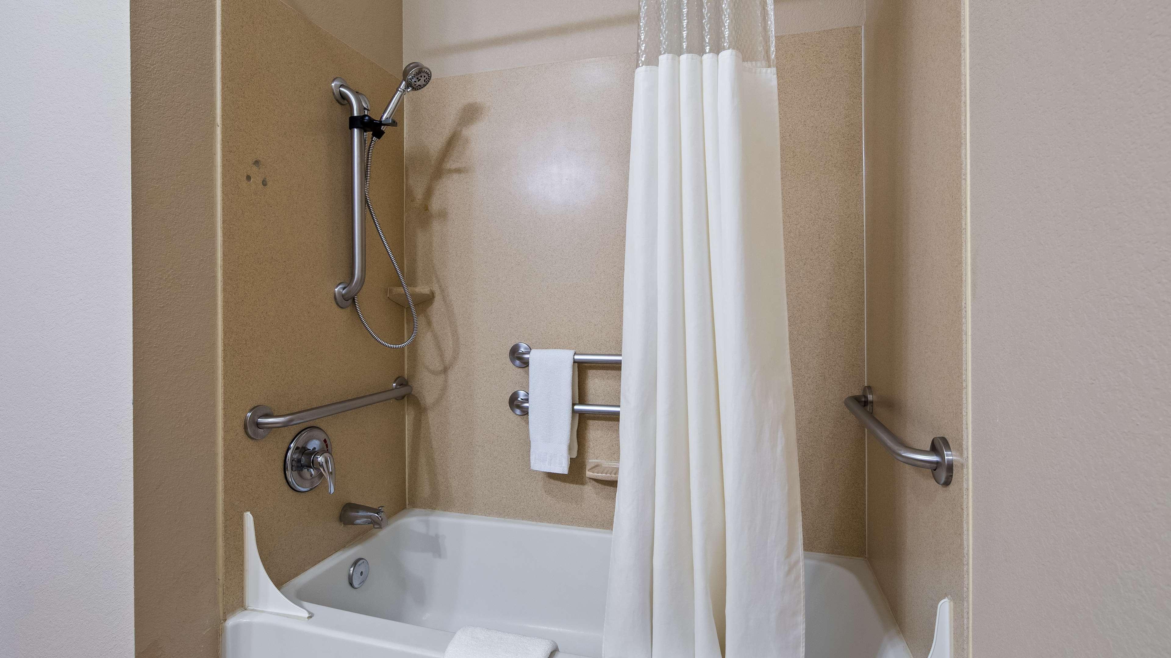 Best Western Plus Eastgate Inn & Suites Вічіта Екстер'єр фото
