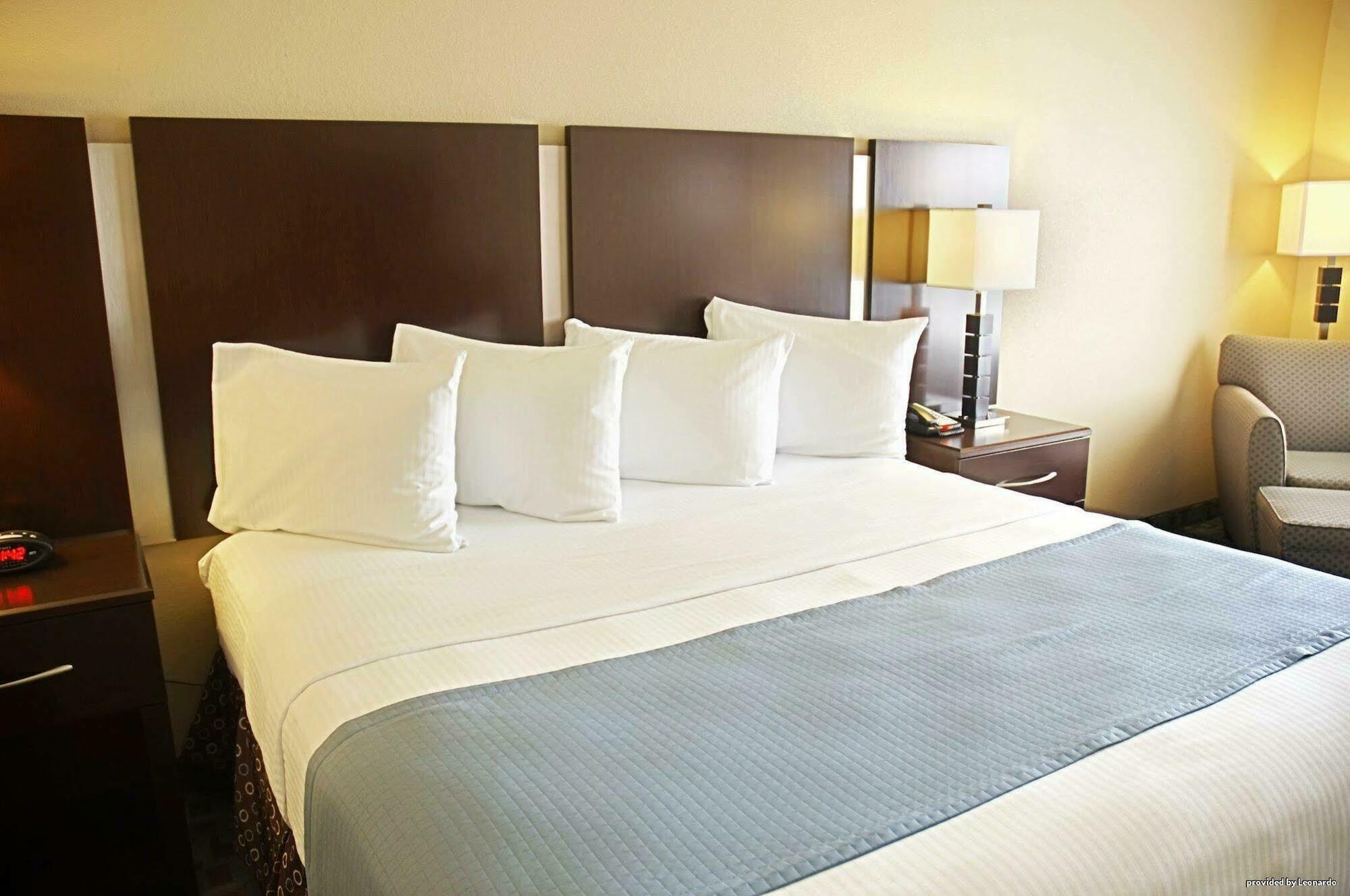 Best Western Plus Eastgate Inn & Suites Вічіта Екстер'єр фото