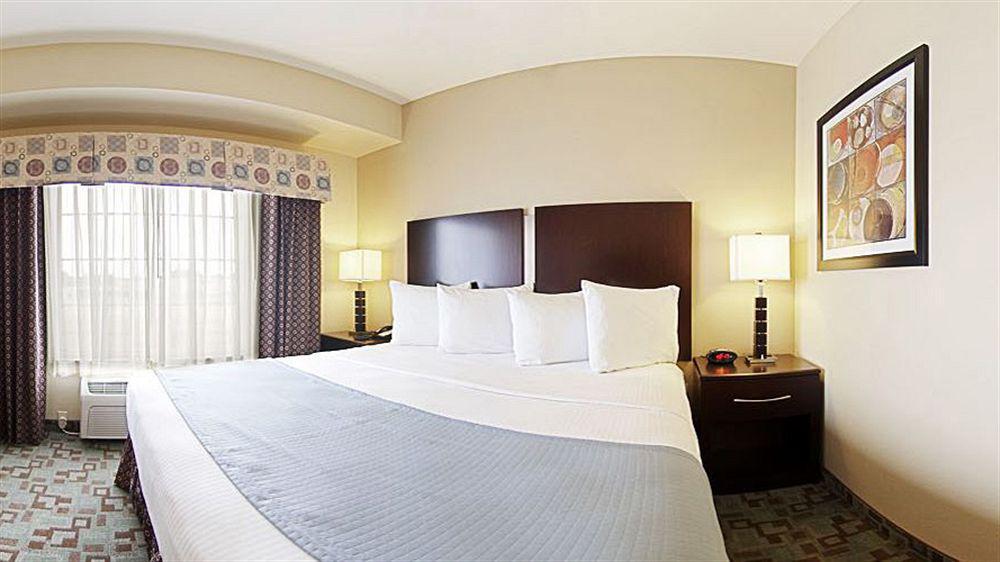 Best Western Plus Eastgate Inn & Suites Вічіта Екстер'єр фото